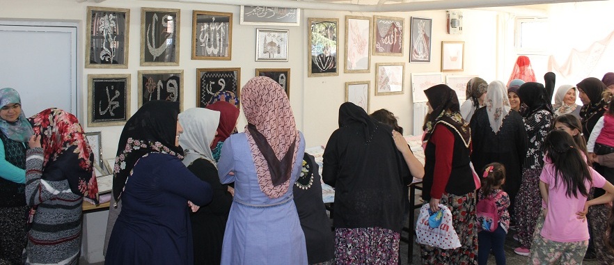 Serban'da Kursiyerlerin El Emeği ürünleri Sergilendi