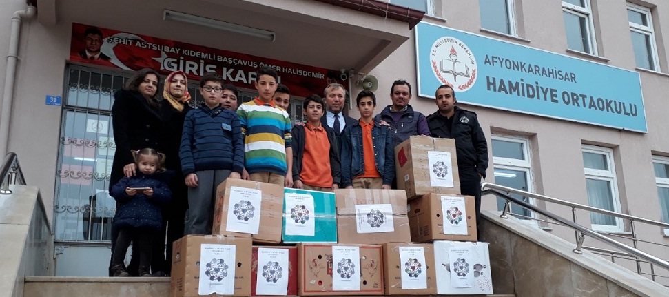 Hamidiye Ortaokulundan Kardeş Okullara Yardım