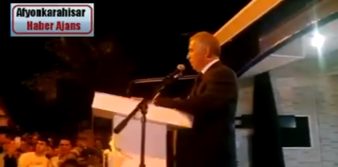 Afyon Valisi Aziz Yıldırım Her Akşam Demokrasi Nöbetinde