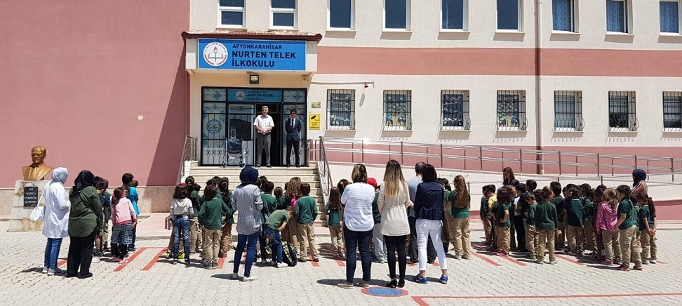 Nurten Telek İlkokulundan Engellilere Destek