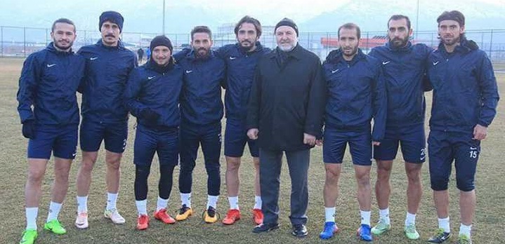 Büyük Başkan Sahaya İndi