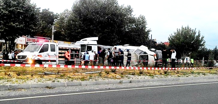 ışıklar'da Kaza 2 ölü 3 Yaralı