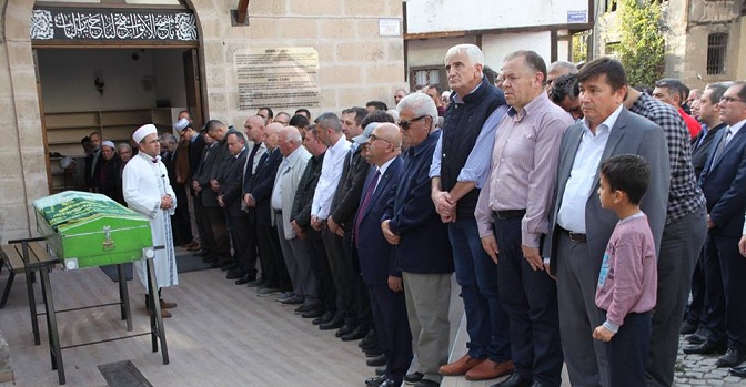 Ahmet Alp’in Annesi Latife Mühsürler, Vefat Etti.