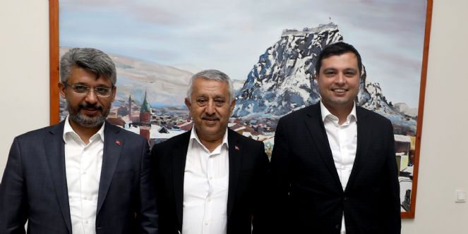 Başkan Zeybek´e Ziyaretler Devam Ediyor