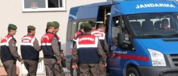 çay Pınarkaya'da Arpa Ve Yonca çalan 4 Hırsız Tutuklandı