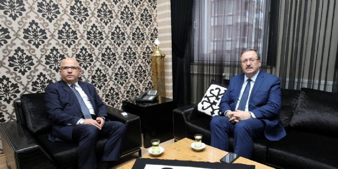 Rektör Solak´tan Başkan çoban´a Ziyaret