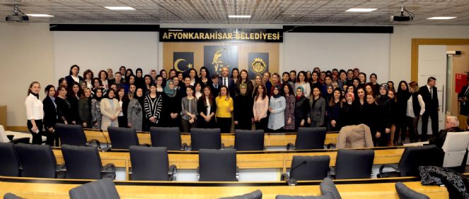 Başkan çoban Bayan Personelini Unutmadı