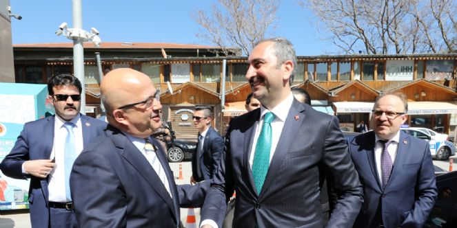 Adalet Bakanı Abdülhamit Gül´den Ziyaret