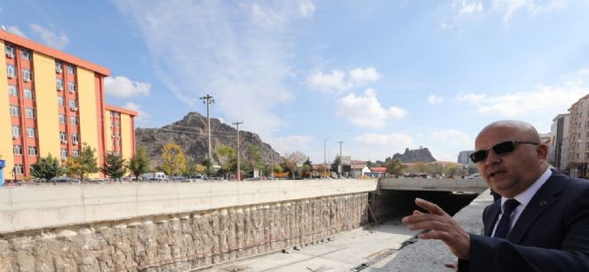 Maliye Kavşağı Tedaş´ın çalışmalarından Tamamlanamadı