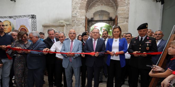 Ethem Tem Fotoğraf Sergisi Taş Medrese´de Açıldı