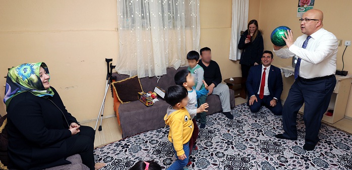 Başkan çoban Ve Eşi Ev Ziyaretlerine Devam Ediyor