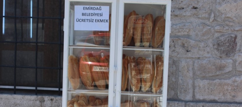 Emirdağ Belediyesi 'nin Askıda Ekmek Projesi Başladı