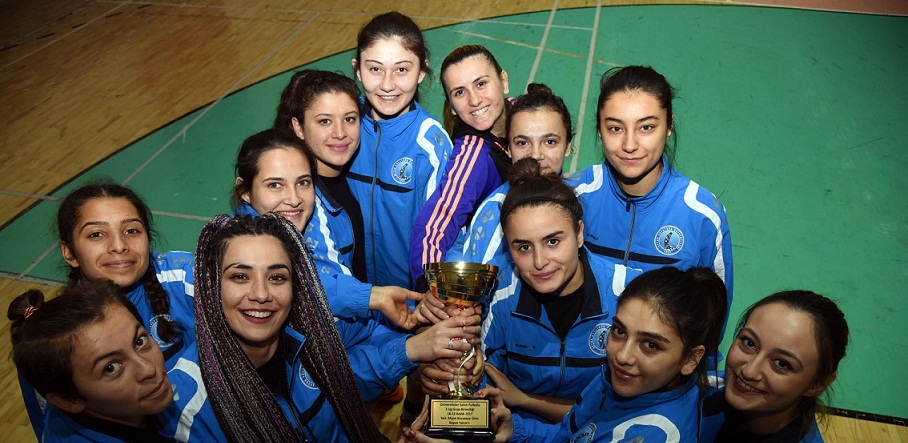 Akü Bayan Salon Futbol Takımı Birinci Lige Yükseldi