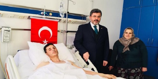 Milletvekili özkaya, Kaza Geçiren Askerimizi Hastanede Ziyaret Etti