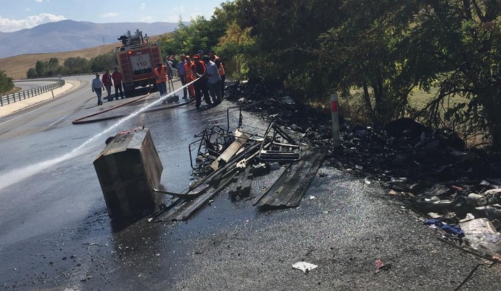 Araç Adeta Kül Oldu..!!