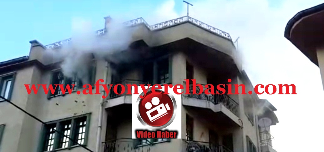 Suriye'li Ailenin Hem Evi Hem Ciğeri Yandı
