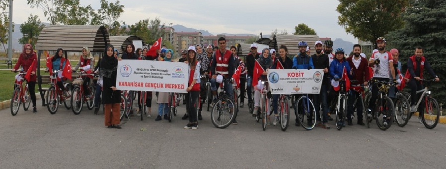 Gençler Bisiklet Turunda Biraraya Geldi