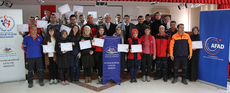 Gençler Afete Hazır