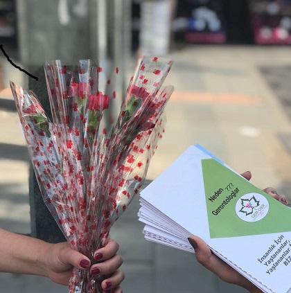 Gerontologlar Derneğinden Yaşlılar Günü Etkinliği