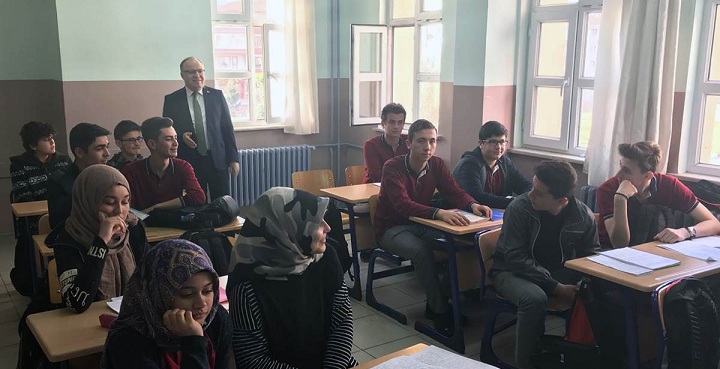 Vali Tutulmaz Okullarda Denetlemelerde Bulundu.