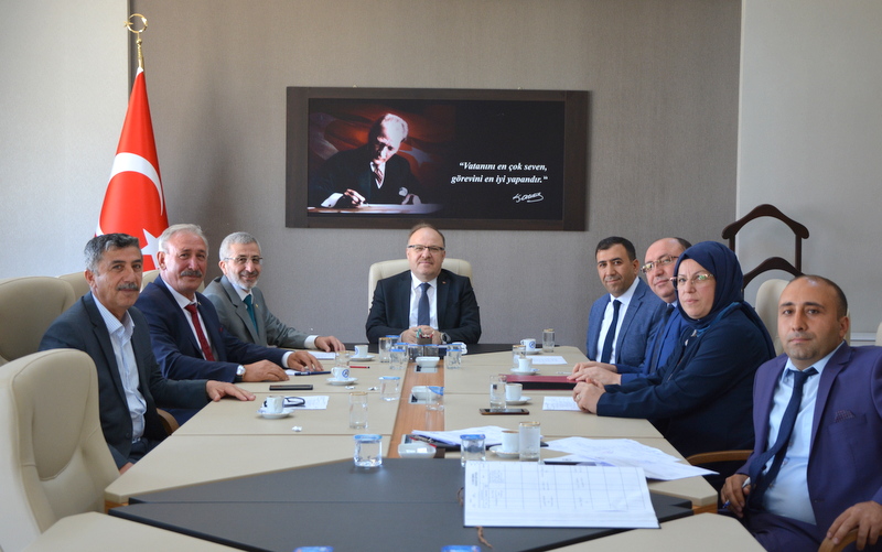 İl Encümen Toplantısına Vali Tutulmaz Başkanlık Etti