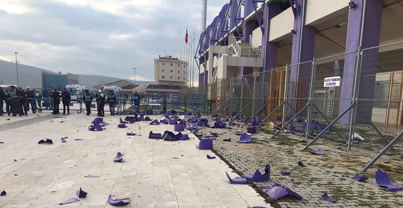 Yenilgiyi Hazmedemediler, Stada Zarar Verdiler