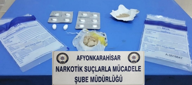 Polis Dinar'da Uyuşturucu Satıcılarını Yakaladı