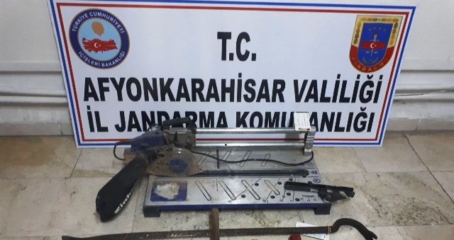 Emirdağ’da Kaçak Kazı Yapan 6 Kişi Yakalandı