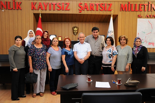 Dinar’da 26 Bayan Mhp’den İstifa Etti