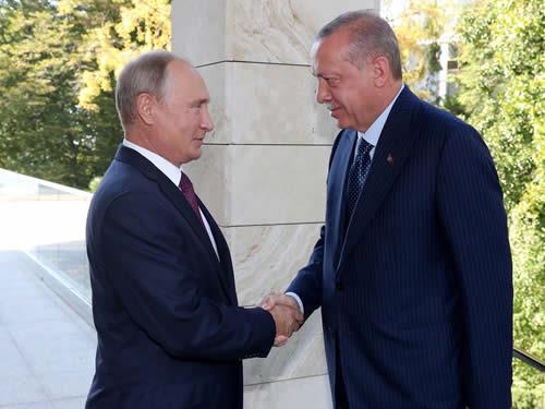 Cumhurbaşkanı Erdoğan, Rusya Federasyonu Devlet Başkanı Putin İle Bir Araya Geldi