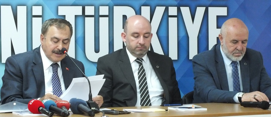 Bakan Eroğlu Ak Parti İl Başkanlığında Basın Açıklamasında Bulundu