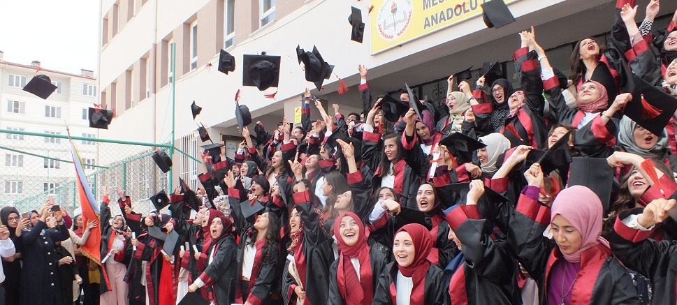 bolvadin de mezuniyet coskusu yasandi