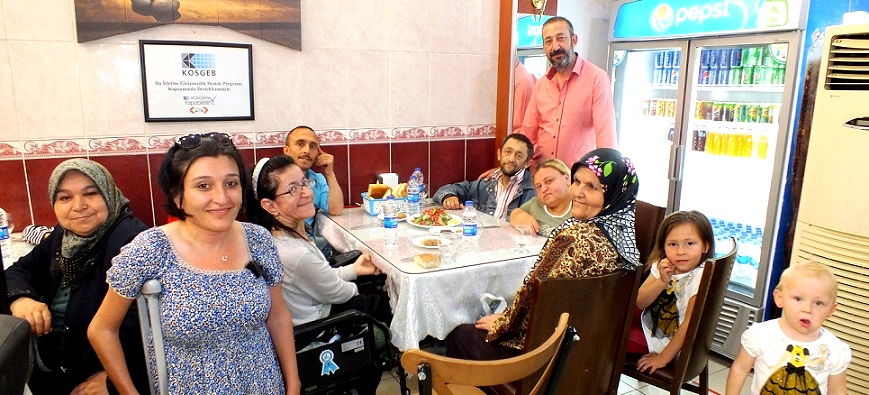 Sakatlar Derneğine Rıhtım Balık Restorandan İftar