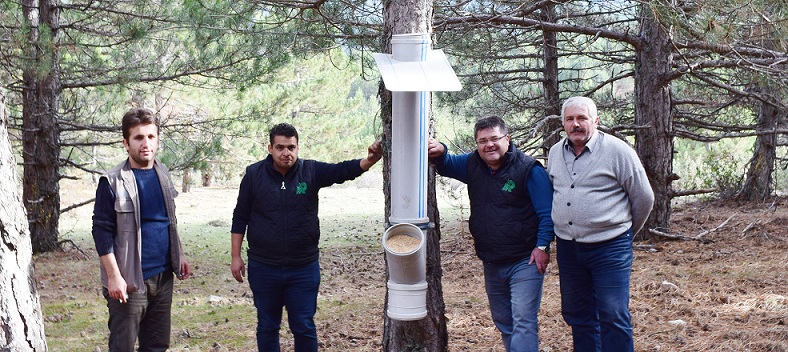 Yaban Hayvanları İçin Yemlikler Yapıldı