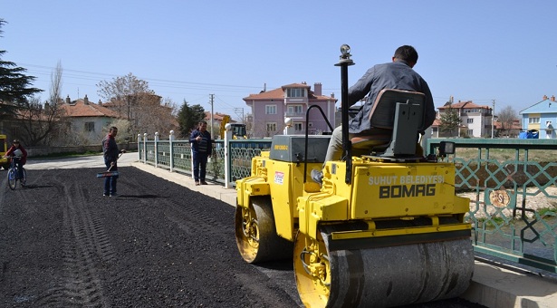 şuhut'ta Yol Bakım çalışmaları Sürüyor
