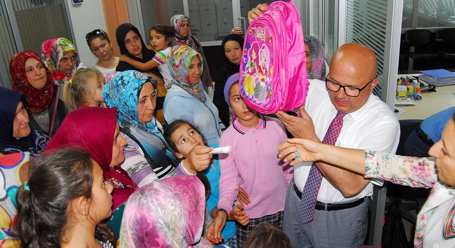 Başkan çoban Kırtasiye Yardımında Bulundu