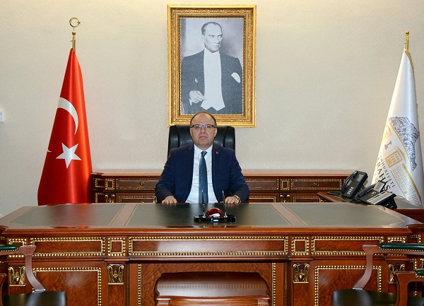 Vali Tutulmaz Yüntaş Spor Voleybol Takımına Başarılar Diledi