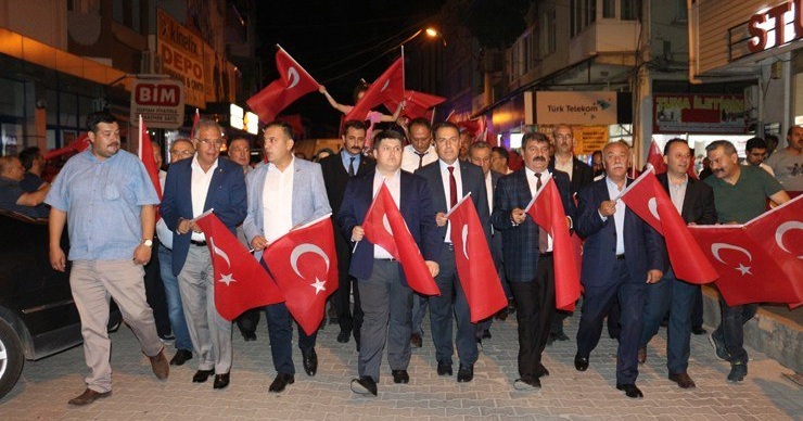 Dinar Da 15 Temmuz Yuruyusu Duzenlendi Genel Afyon Yerel Basin