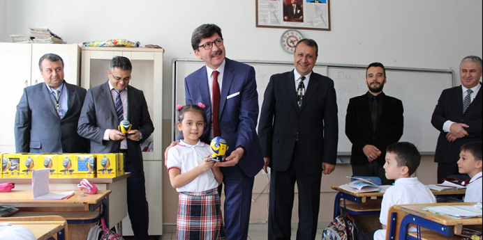 Pette Kumbara Oyuncakları Dağıtıldı