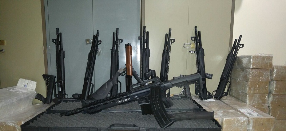 Polis Kaçak Silahları Kargo'da Ele Geçirdi