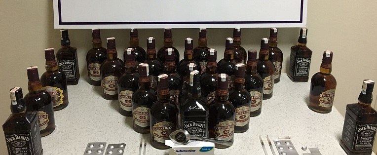 Viski Ve Uyuşturucu Aparatları Ele Geçirildi