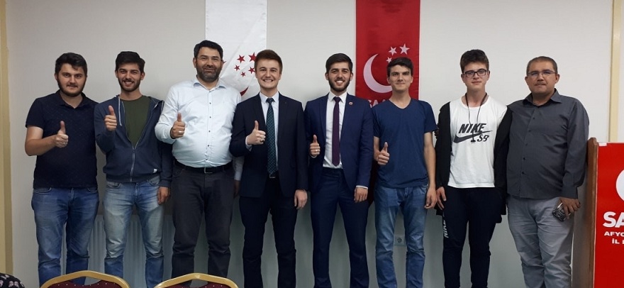 Genç Saadette Bayrak Değişimi