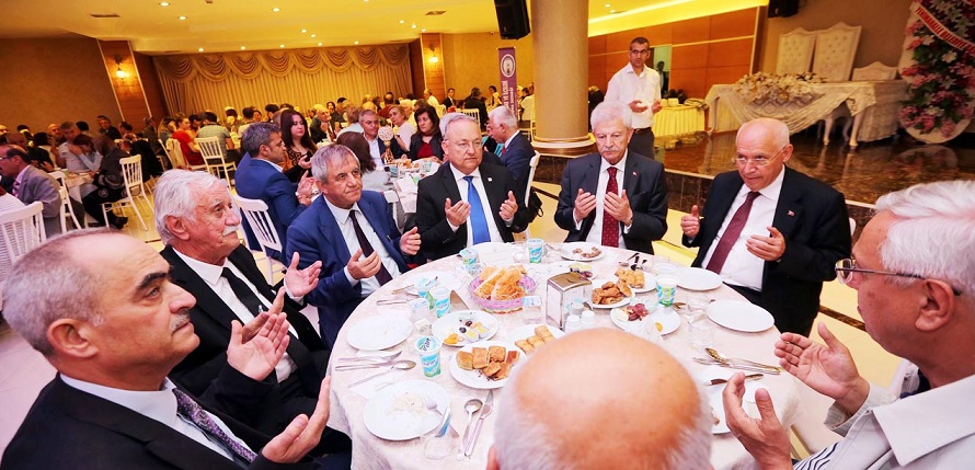 Ankara'daki Afyonlular İftarda Bir Araya Geldi