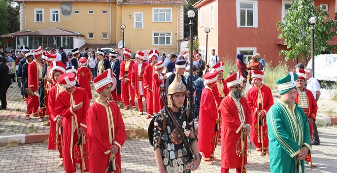 Dinar’da Türkçe şöleni Yapıldı