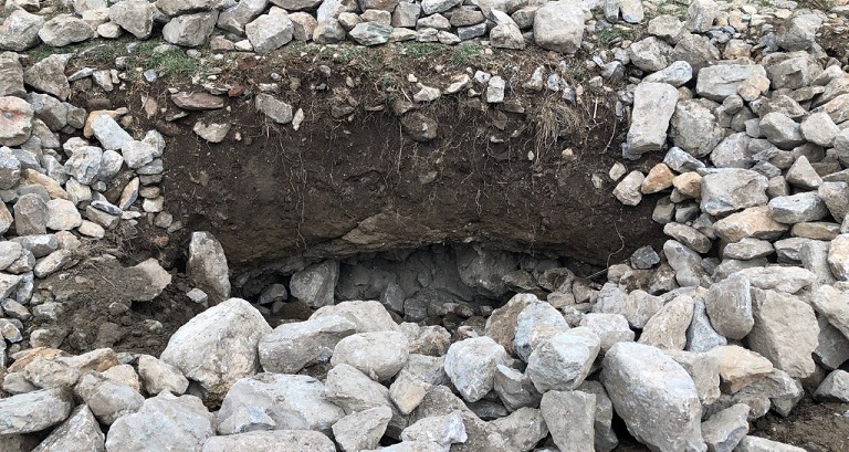 Emirdağ İlçesinde İzinsiz Kazı Yapan 8 Kişi Yakalandı