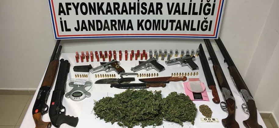 Jandarma'dan Uyuşturucu Operasyonu