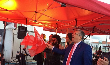 Chp Cumhuriyeti Gençlerle Kutladı