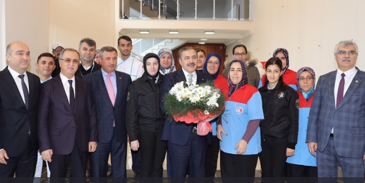 Taşeron İşcilerden Bakan Eroğlu'na Teşekkür