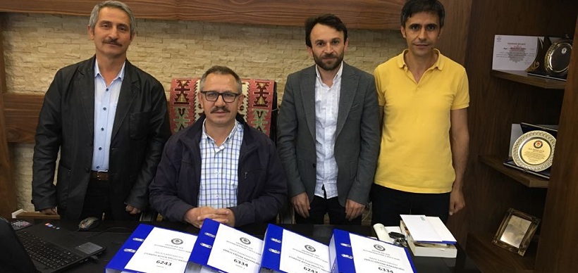 öğretmene şiddete Karşı Binlerce İmza Topladı