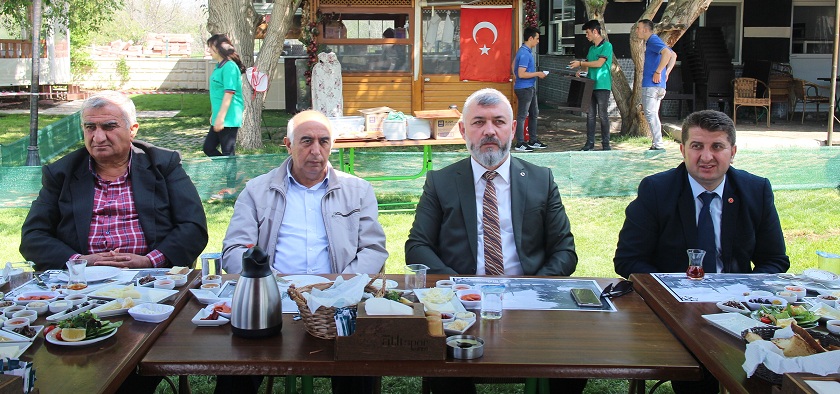 “sinanpaşa Bölgesi Mecliste Temsil Edilmek İsteniyor”